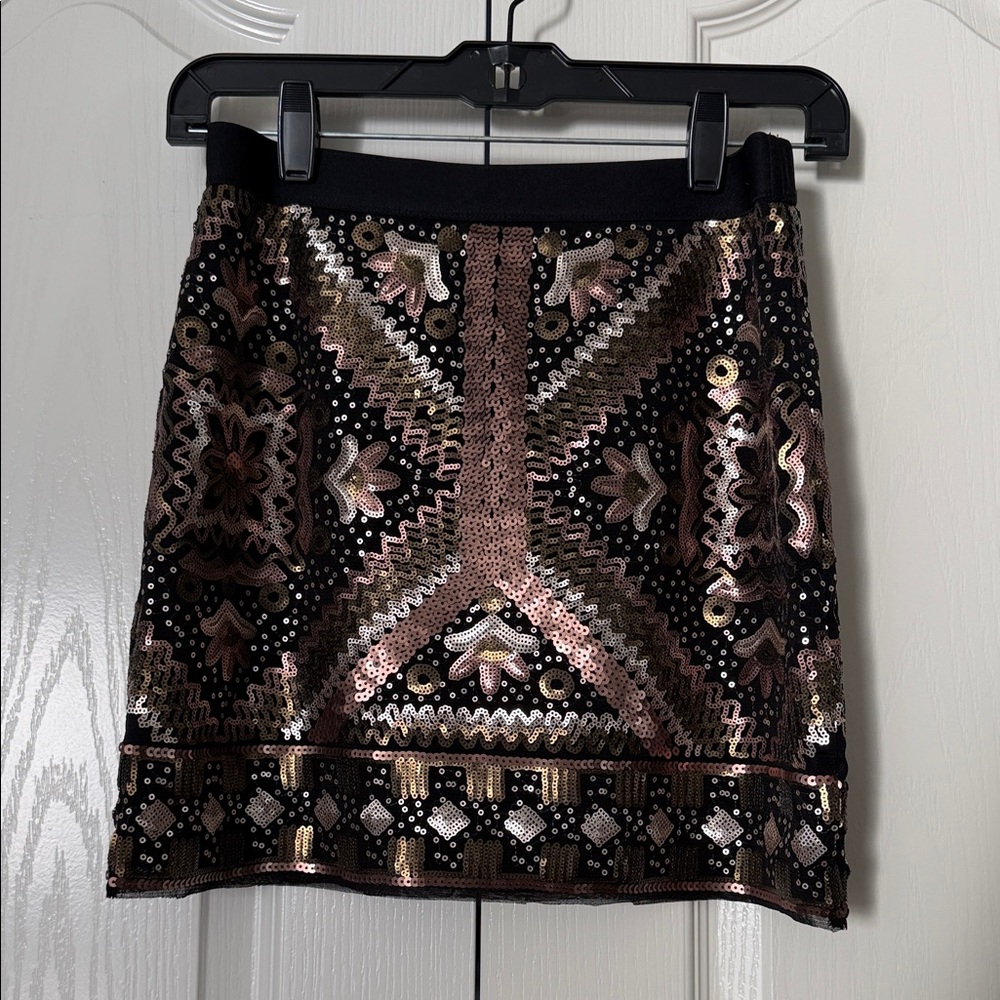 Chelsea & Violet Black and Golden Sequin Mini Skirt
Size XS NWT